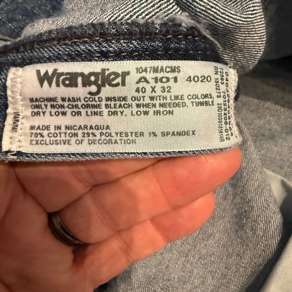 Wrangler Jeans - Picture 2 of 4